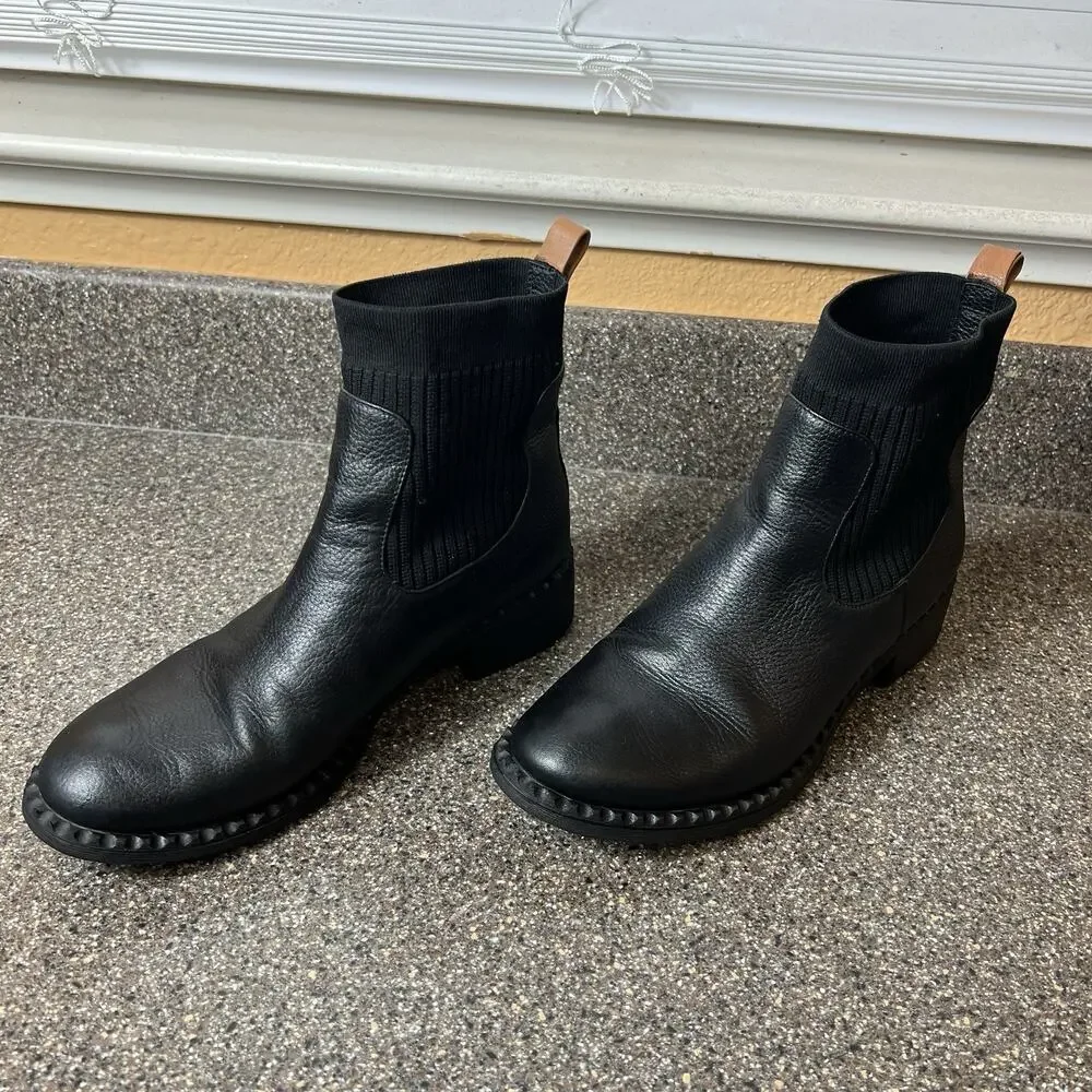 Gentle Souls Black Leather Ankle Boots Women's 8 M Comfort Casual Pull On Bootie